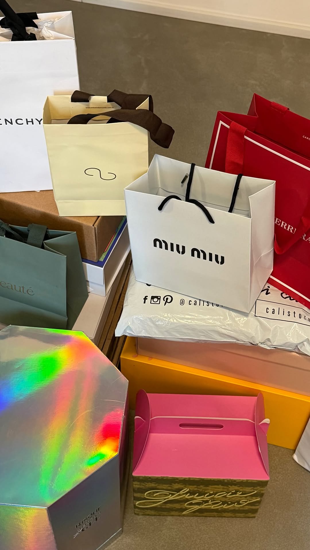 recebidos ou recebibs acumulados de 2 meses 🌝🌟 pega sua pipoquinha e enjoy the ride! só com coisas incríveisssssss!!! 

#recebidos #unboxing #prpackage
