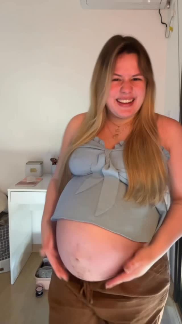 🤡 

Me sigam para acompanhar mais dessa saga da maternidade de 1° viagem, amigas 🗣️🤣

#meme #gravidez #barriga #gravidas #explorar