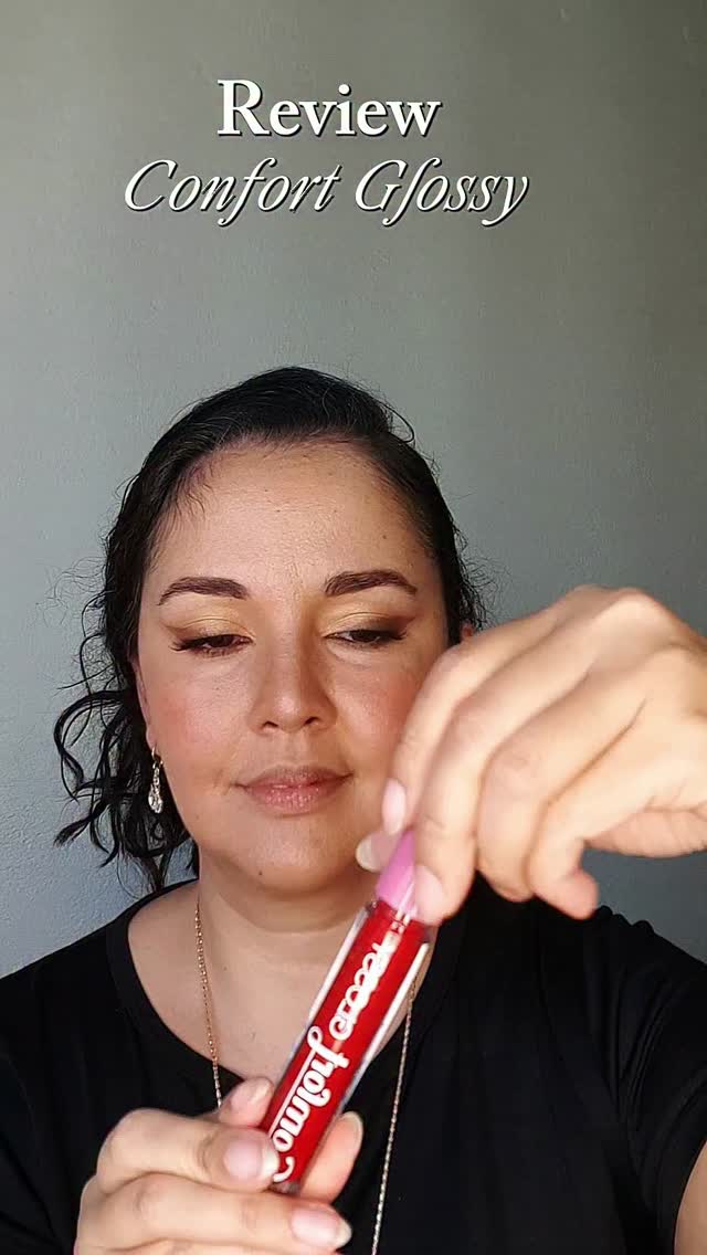 💄 Gloss efeito espelhado (SEM CRIAR BABINHA)
 O Glossy que toda Diva precisa ter
  #beleza #fyp #maquiagem #make
.
💋 Brilho impactante e preço que cabe no bolso 
 📍 Para mais Reviews da marca compartilhe 
 📍 Glossy confort @mahavoficial
.
.
.
.
.
.
.
.
.
.
.
.
.
.
.
.
.
.
.
.
.
.
.
.
.
.
.
.
.
#conteudougcbrazil
