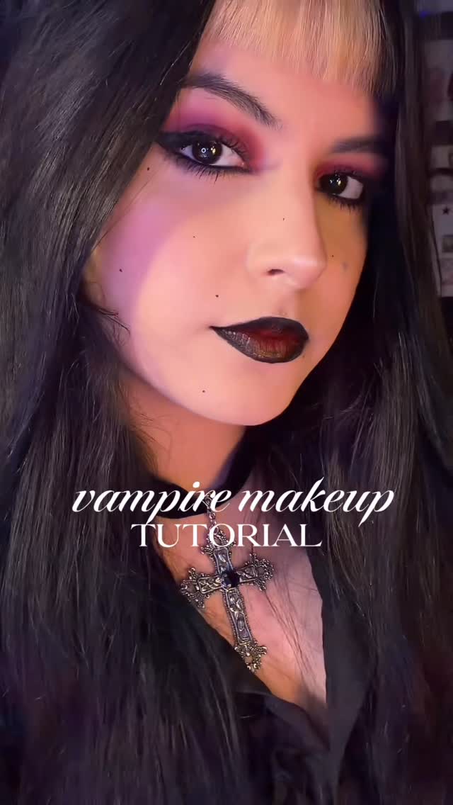 vampire makeup🦇🖤
#explorar #alt #makeup #tutorial #goth
