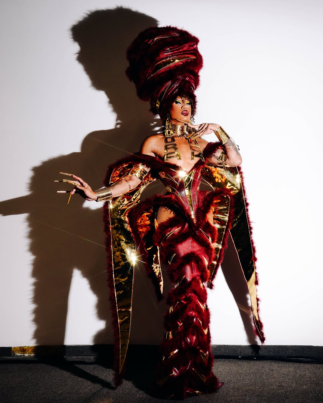 Dragcon Brasil 2026 || dia 01 ✨🤎 @dragcon_brasil 

Look: eu mesma @vista.adora 
Fotos:
@feliperufinno 
@leodelcorso 
@jonas__dias