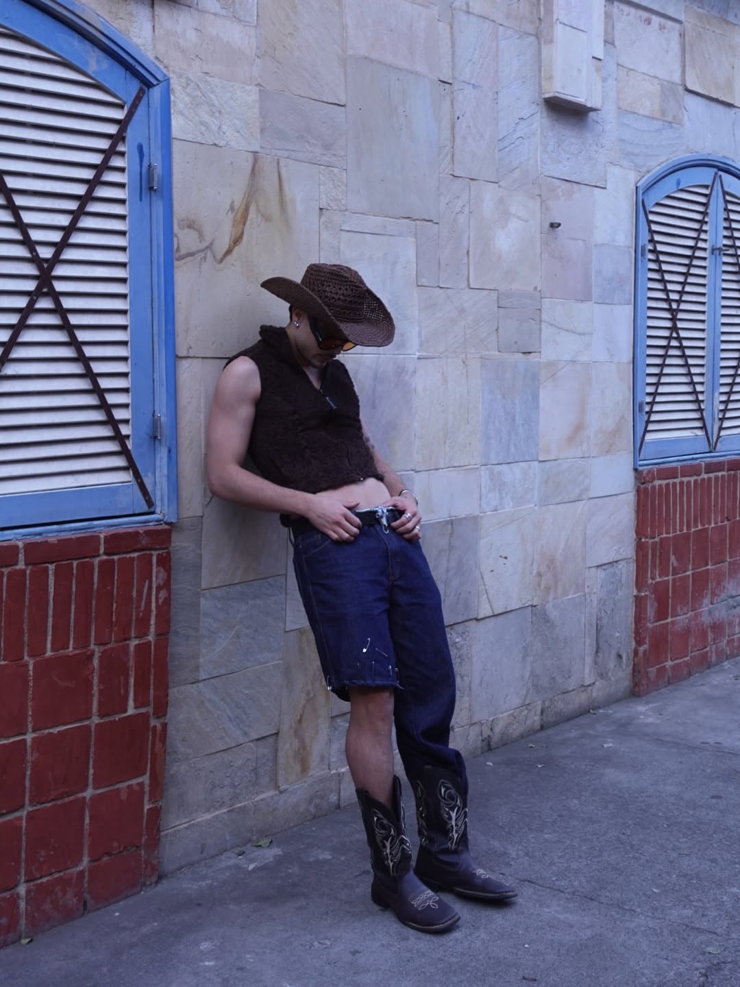 Dust on the boots, elegance in the details…🤎✨

#cowboy #country #explorar #viral #sãojoão