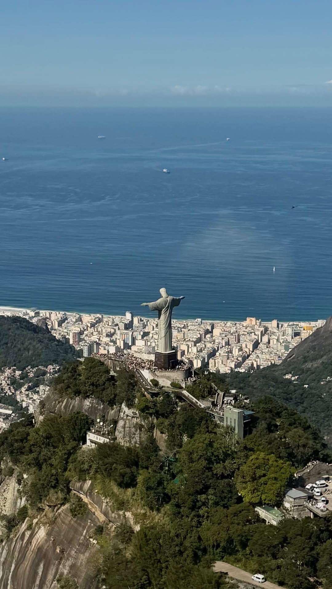 Foi mágico!! Te amo, RJ. Mais uma vez vivendo momentos inesquecíveis com @maneiro_turismo 🇧🇷🚁