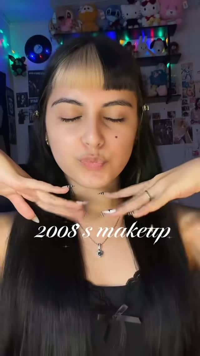 maquiagem do ano que eu nasci🙈
#explorar #fyp #makeup #explorarpage #tutorial