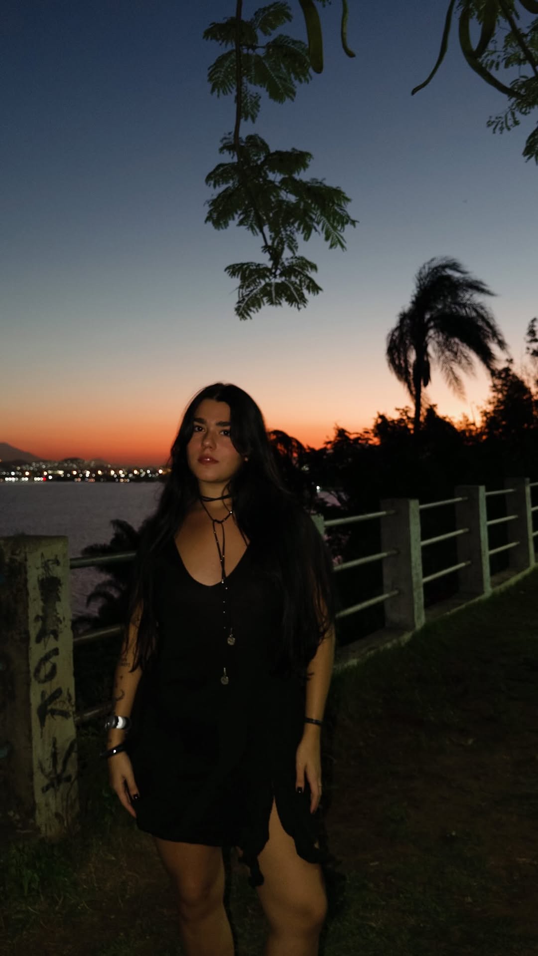 esse vestidinho da @tricoteen é tudooo que nós, divas cariocas, precisamos ter no armário! ☀️

esse modelo é o "vitória-régia", o decote das costas é a coisa MAIS LINDA desse mundo, nosso cupom no site é 🏷️JULIALOPES 💋💋

#ᴇxᴘʟᴏʀᴀʀ #explore #vaiviralizar #fy #viral