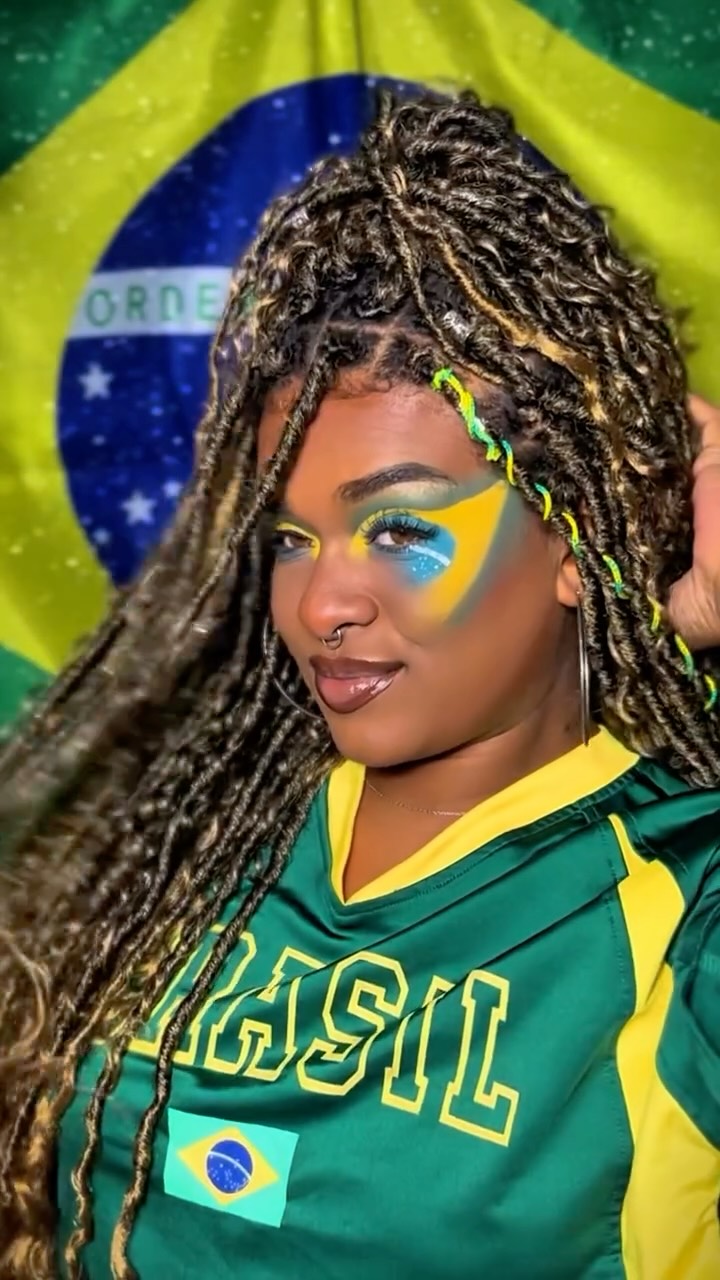 Hoje tem jogo do Brasil… Eu: 🎨🇧🇷

ID paleta 180 cores THYNA8-SRL8
Tem no @mercadolivre aproveite a Data Dupla 6.6 com entrega rápida e muitos benefícios!

#DataDupla #6do6NoMeli #MercadoLivre #AeC328 #brasilmakeup PUBLI*