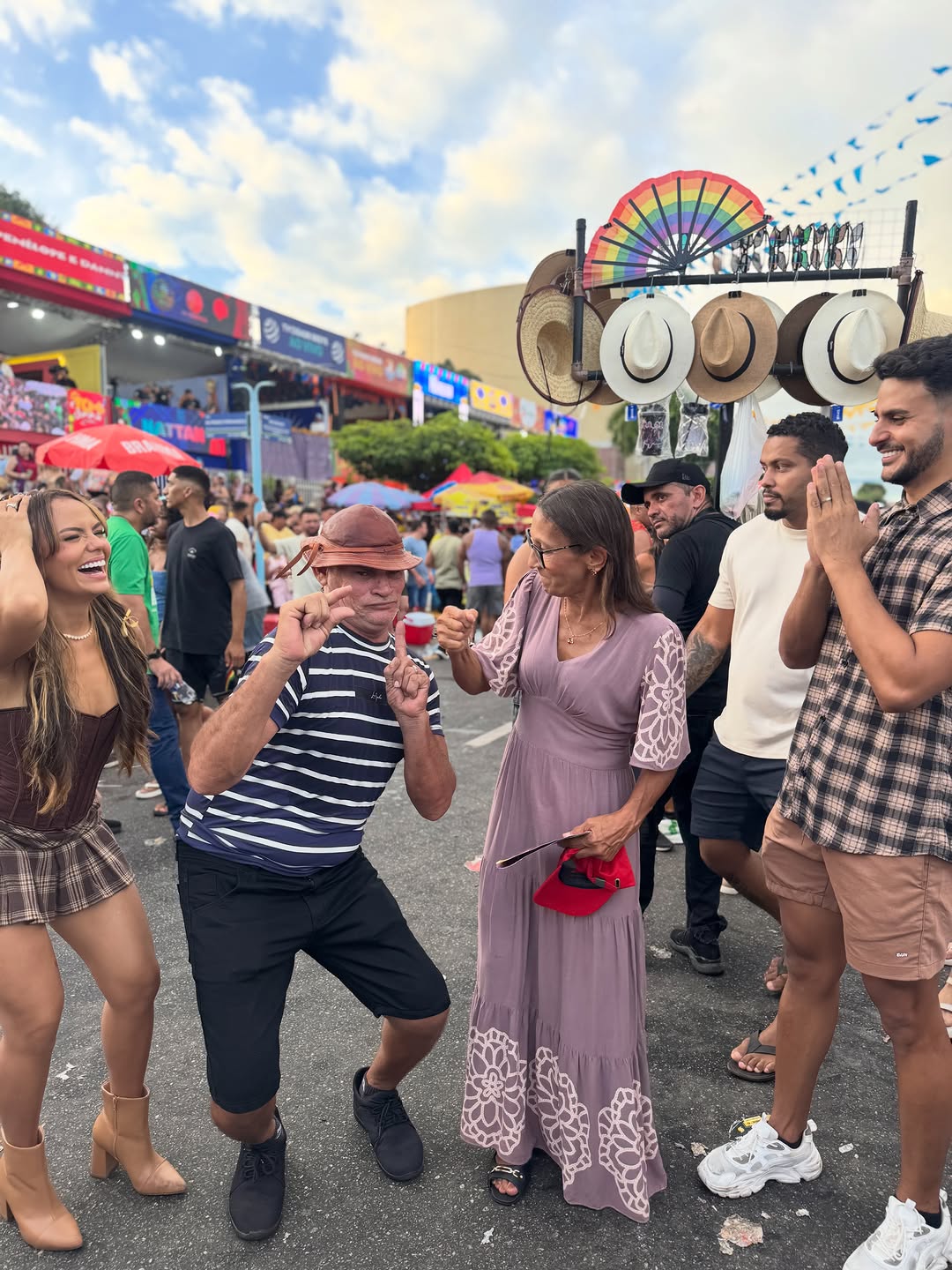 Muita resenha nesse 💧🥰
Começou a melhor época do ano 🌽😍❤️🎊
#pingodameidia #humor