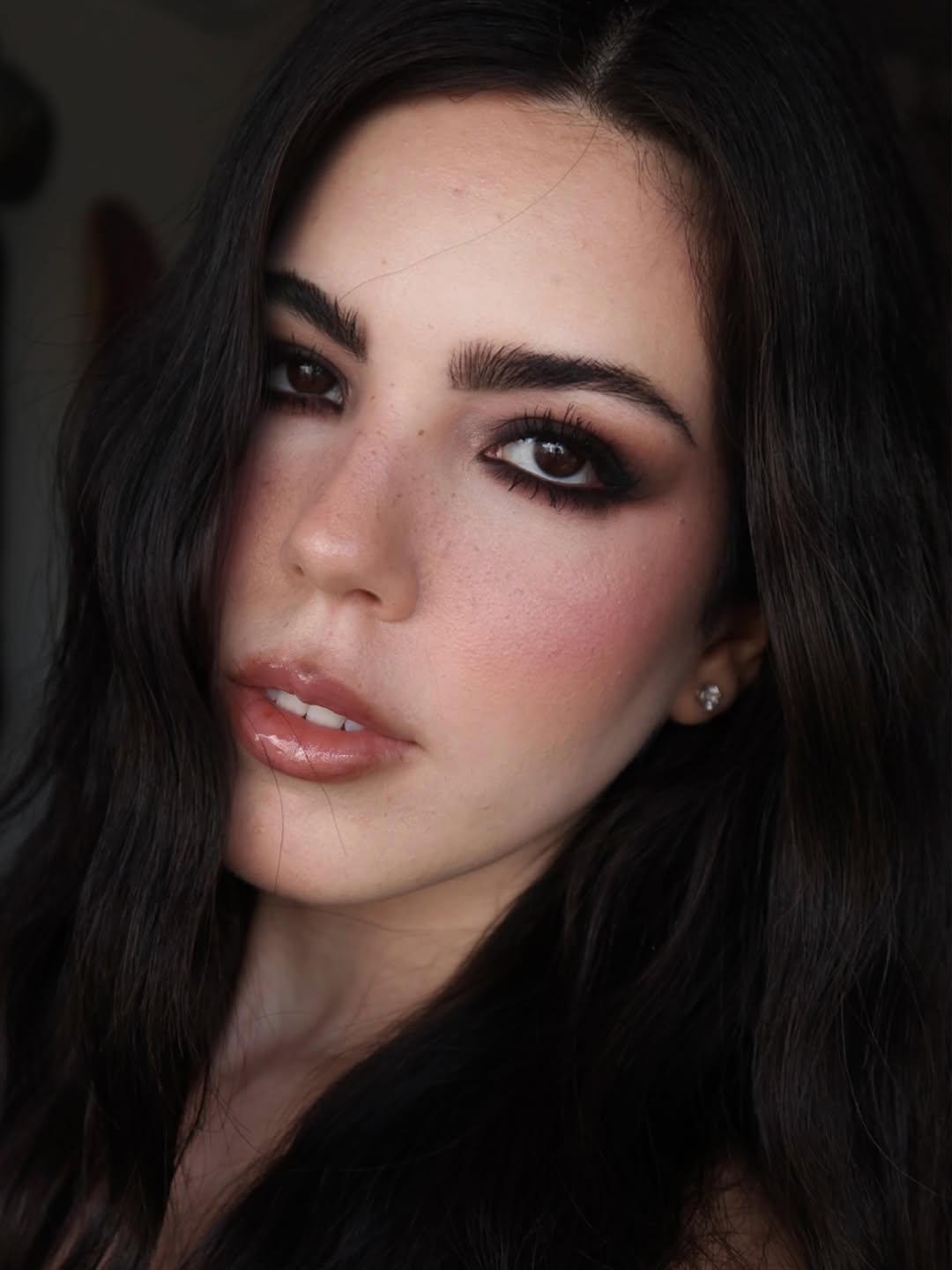 ★ dark glam w/ @mascavo 

usei a nova the timeless eyeshadow palette e AMEI o resultado! 

querem tutorial? 💌