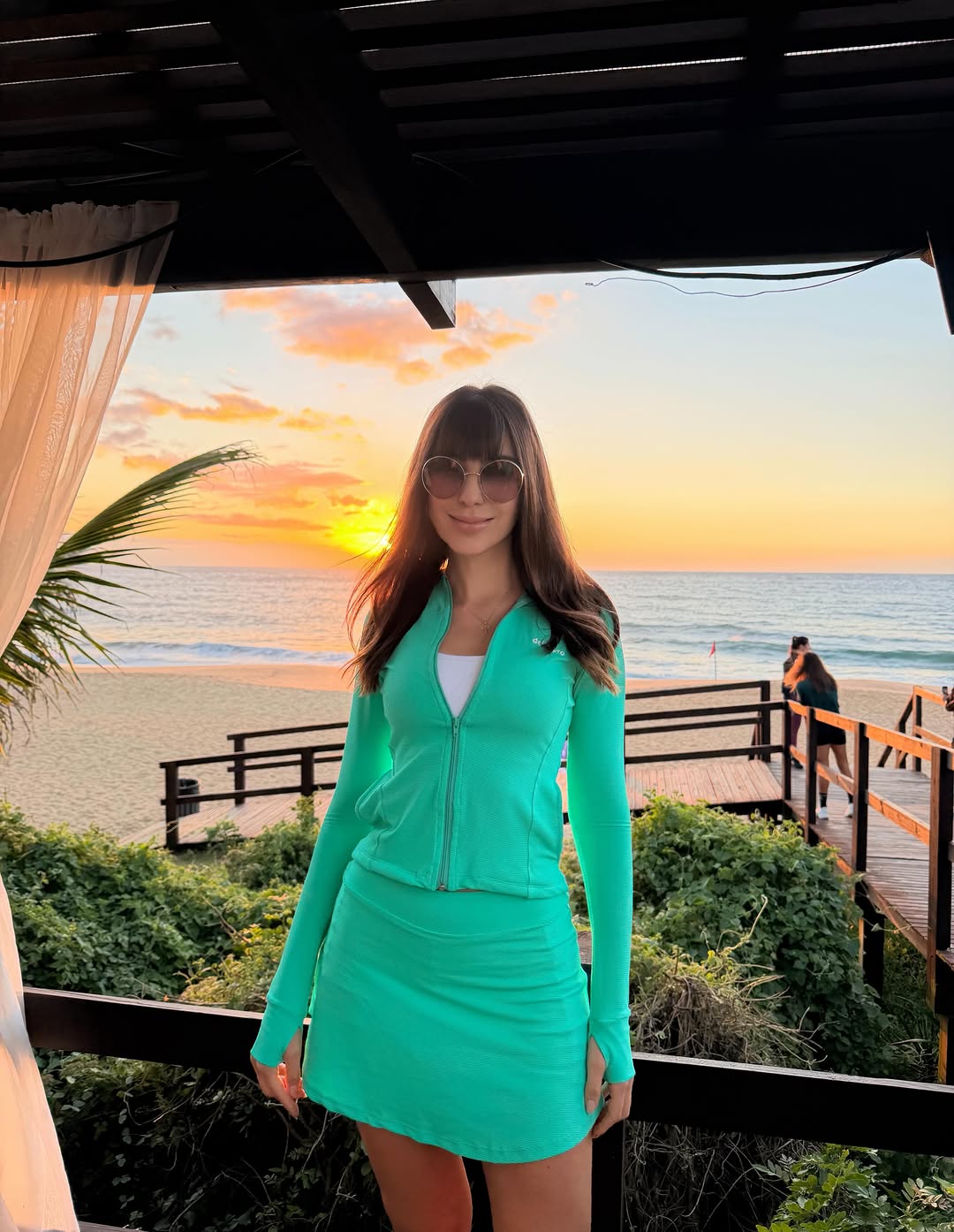 Registros de um domingo especial, do jeitinho que eu amo para energizar!
Nascer do sol, natureza, yoga e família 🫶
Foi demais @yogaandmusicsession | @ursa.santana | @tonantony 

Look @odeltapro 

#peace #yoga #light #family #beach