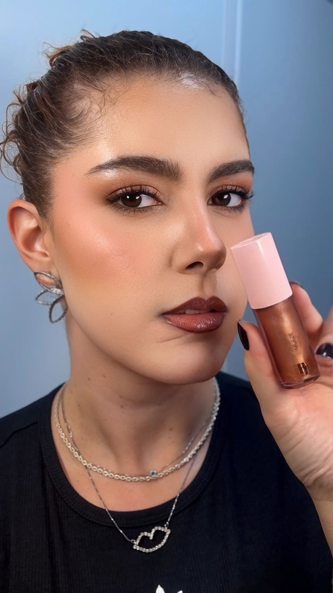 Ele não é só mais um gloss… Ele é diferenciado!!
E você encontra na @shopee_br 🤩

ID BT Glaze: BXR-AHX-SYD
ID Lipshape: CHB-DYV-RMQ

#AcheiNaShopee #ShopeeCreator #LinhaBrunaTavares #publi