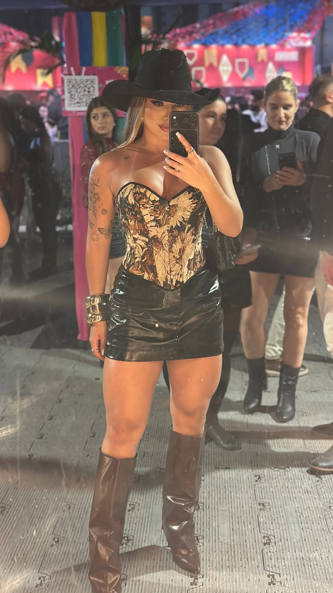 Pra deixar esse look registrado 🤌🏽🖤

#look #lookinspiracao #sãojoao