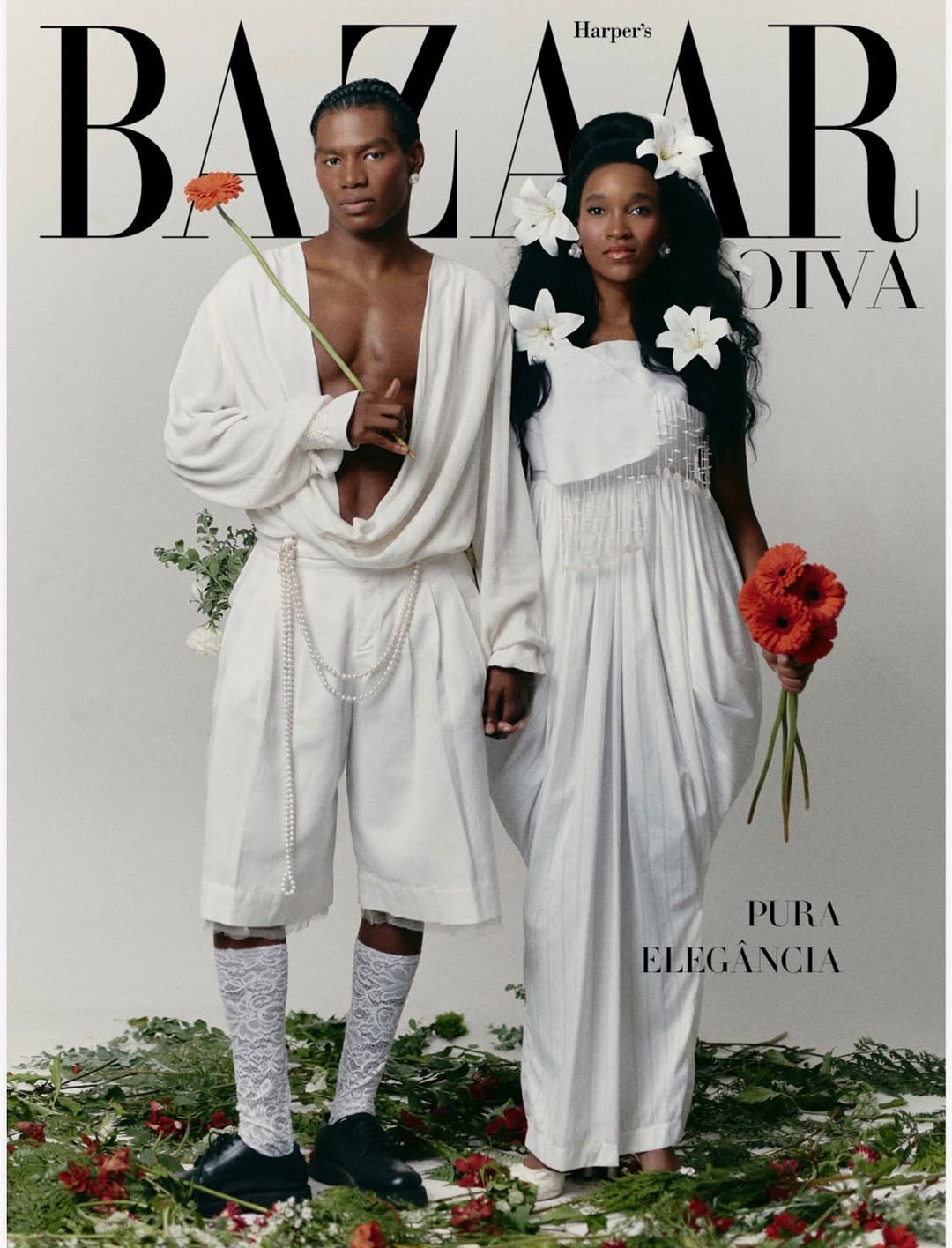 A nova capa digital de @bazaarnoiva, com os modelos e recém-casados @zuriibarreto e @osantti, celebra aquilo que nunca perde relevância.
Rendas, véu, decote off shoulder, paleta tradicional e o clássico smoking para os noivos conduzem um editorial que revisita referências atemporais do casamento sob um olhar contemporâneo.
Diretora de redação: @patriciafavalle 
Diretora de arte: @claudiajaime_work 
Direção criativa @gabrielnassou 
Editora digital: @marilialeoni 
Fotos: @ladeirra 
Styling: @washc
