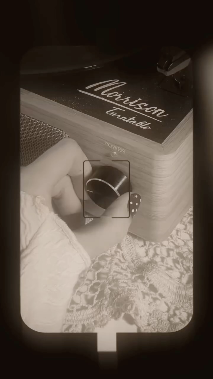 ✿ the beauty case ✿ 
capítulo 1 : o protagonista💄 

*vídeo orgânico feito todinho por mim! 

#vintagebeauty #secadordecabelo #haircare #beautycase #vintagevibes