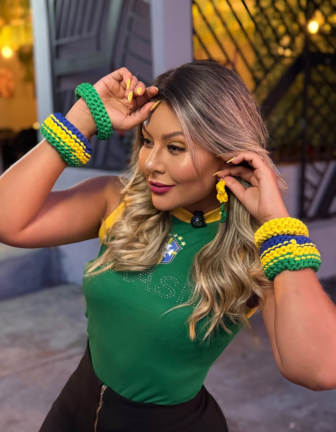 🇧🇷⚽ FALTAM APENAS 2 DIAS!

A contagem regressiva está acabando e o clima de Copa já tomou conta por aqui! 💚💛

Eu confesso que já estou no modo Copa do Mundo: pensando nos jogos, nos encontros, nos looks temáticos e naquela energia que só o brasileiro sabe viver. E você, já entrou no clima ou ainda não? 🇧🇷⚽

E para deixar sua torcida ainda mais estilosa, o @ateliecrocheametista está com acessórios exclusivos feitos à mão e sob encomenda:

💚 Braceletes

💛 Brincos

💙 Modelos temáticos da C