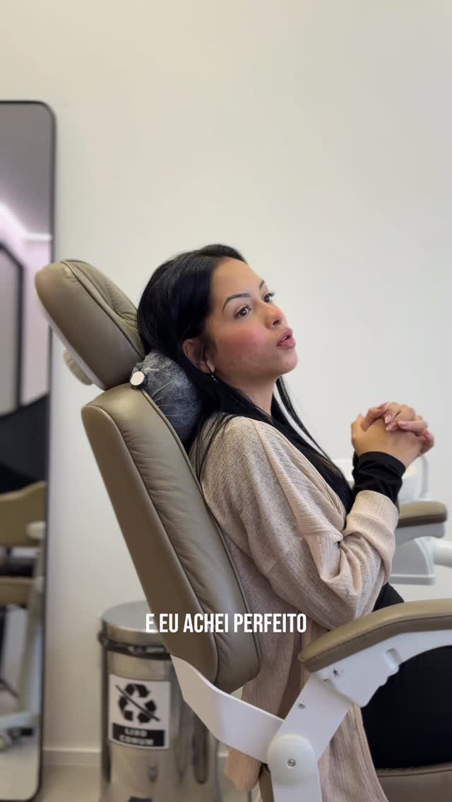 São esses feedbacks que me movem 🤍

Ela não gostava do que via no espelho, sentia aquele ar de cansaço mas tinha medo de sair com um resultado muito marcado, que não combinasse com ela.
O que ela queria era se reconhecer. Com leveza, do jeito dela.

E hoje ela para na frente do espelho da academia e pensa: estou apaixonada no meu perfil.

Isso é o que o tratamento certo faz, não um procedimento isolado, mas o conjunto pensado para aquela pessoa, aquele rosto, respeitando as individualidades de 