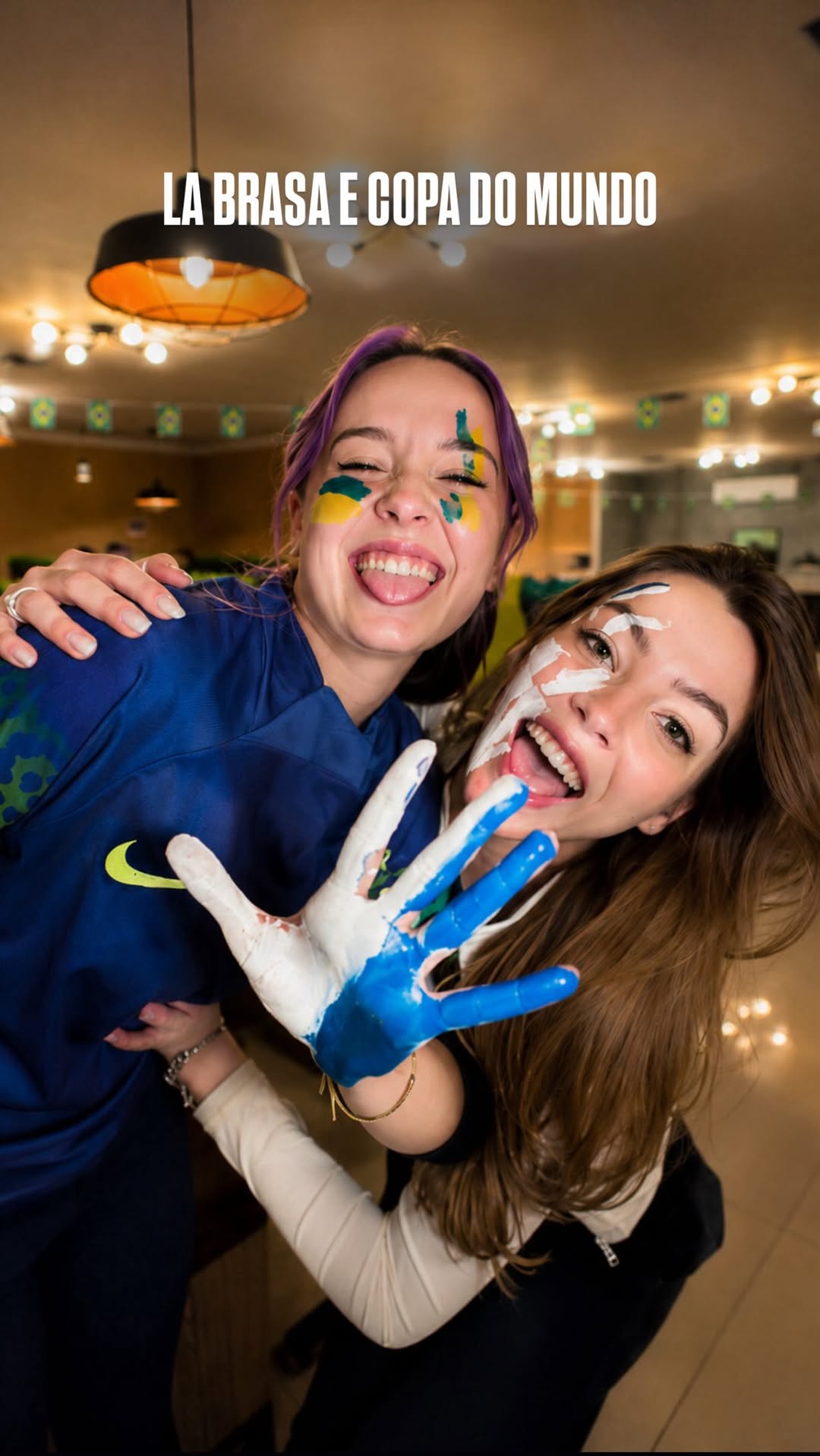 Copa do mundo é no @labrasaburger.guarapuavapr 🇧🇷⚽️🎉

A hamburgueria mais recheada da cidade está em clima de copa do mundo com decorações, um super telão e promoção que acompanha os combos!* 
Já manda o vídeo pra quem precisa ir com você assistir os golaços da nossa seleção brasileira!

*na compra de qualquer combo + R$ 5,00 você leva um pacote de figurinhas do álbum oficial da copa do mundo 2026

#copadomundo #hamburguer #guarapuava