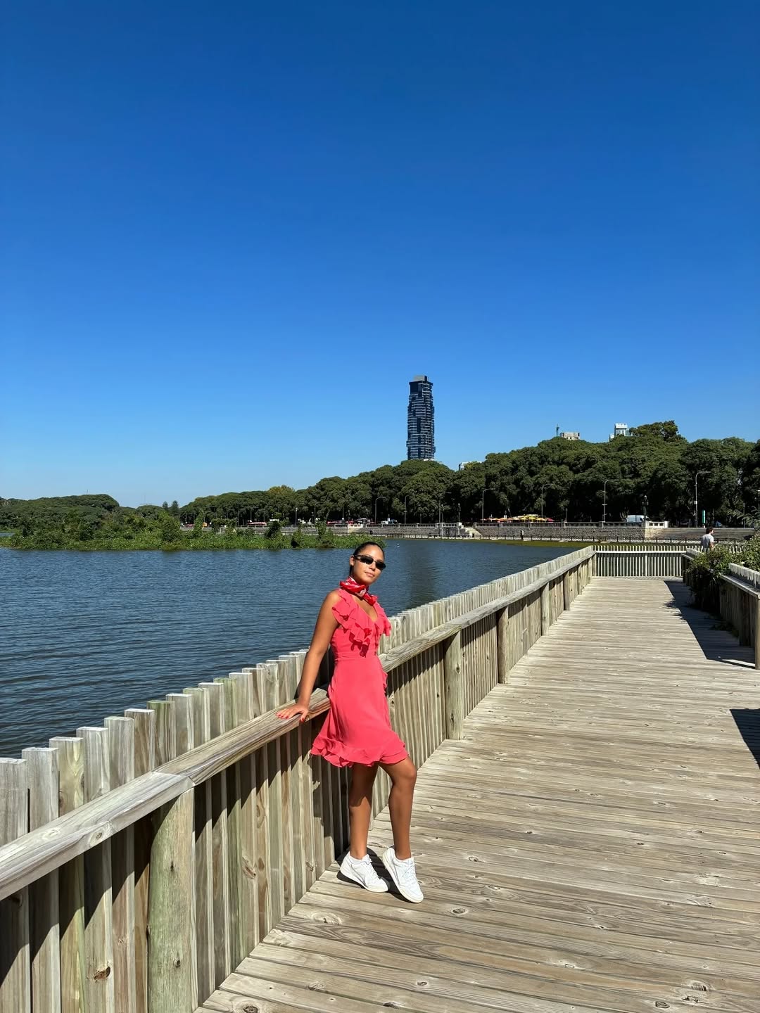 La magia de Buenos Aires también está en sus parques🇦🇷🏞️🐢
•
•
•
•
•
#buenosaires #açaí #lifestyle #ootd #naturevibes