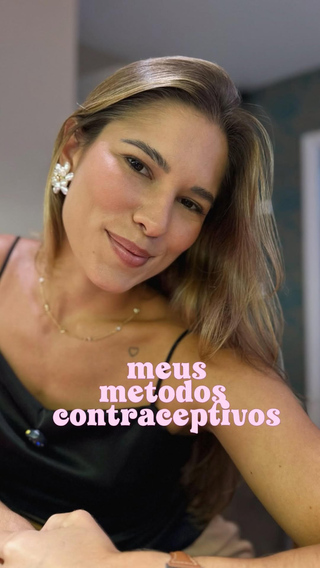 🌸 minha experiência com métodos contraceptivos 🌸

como médica residente de ginecologia e obstetrícia diariamente prescrevo diferentes métodos contraceptivos para diferentes pacientes
com frequência surge aquela pergunta “doutora, qual é o melhor método?”, e como sempre eu respondo “depende!”
não existe método contraceptivo melhor ou pior, existe aquele que mais se adequa às suas necessidades e ao seu organismo, e eu trouxe aqui a minha experiência para provar isso!

eu amo o DIU de cobre, mas 