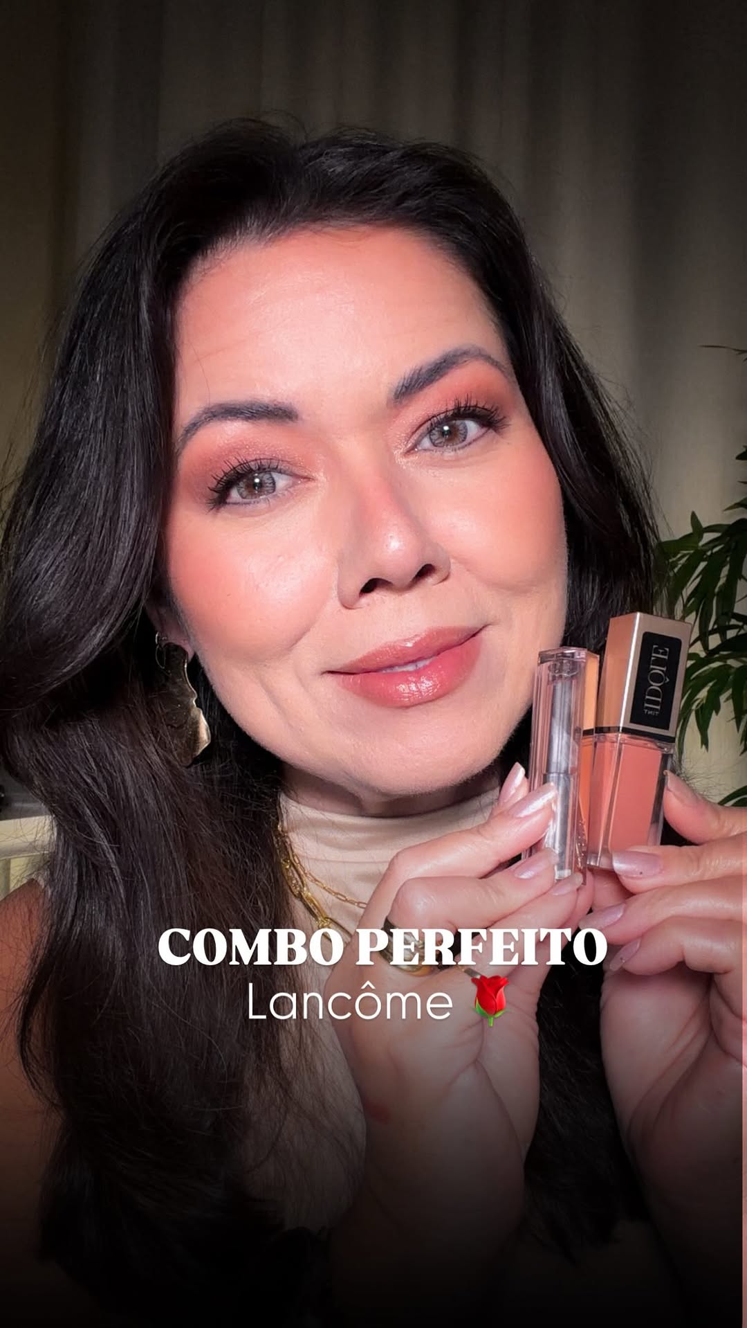 Faz um tempo que eu queria testar essa sombra líquida na cor CANYON CLAY 06 de @lancomeofficial e o batom hidratante labial na cor 53🌹
Me presenteei com alguns produtos da marca, logo eu mostro para você😊
Ficou com vontade de adquirir um pra você também? 
Eu tenho um cupom 🏷️SARA10, com meu cupom você pode ganhar brindes incríveis no site😊
Comenta * QUERO* que te envio o link dos meus produtos favoritos da @lancomeofficial 🌹

#meumundolancome