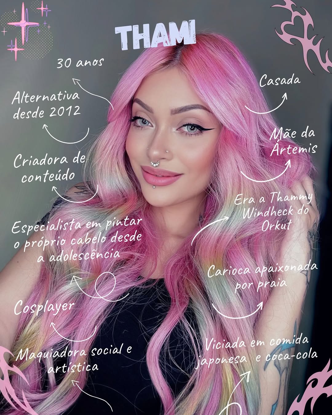 Quem me vê hoje talvez não imagine, mas eu já fui a Thammy Windheck do Orkut, a adolescente emo que começou a pintar o próprio cabelo e nunca mais parou. 🖤💗
Anos depois, continuo aqui: criando conteúdo, fazendo maquiagem, cosplay, e vivendo a melhor aventura da minha vida sendo mãe da Ártemis.

Esse post é para quem chegou agora e para quem me acompanha há anos. 
Obrigada por fazer parte dessa jornada. ✨

Agora me conta: há quanto tempo você me acompanha?

#criadoradeconteúdo #influencer #emo 