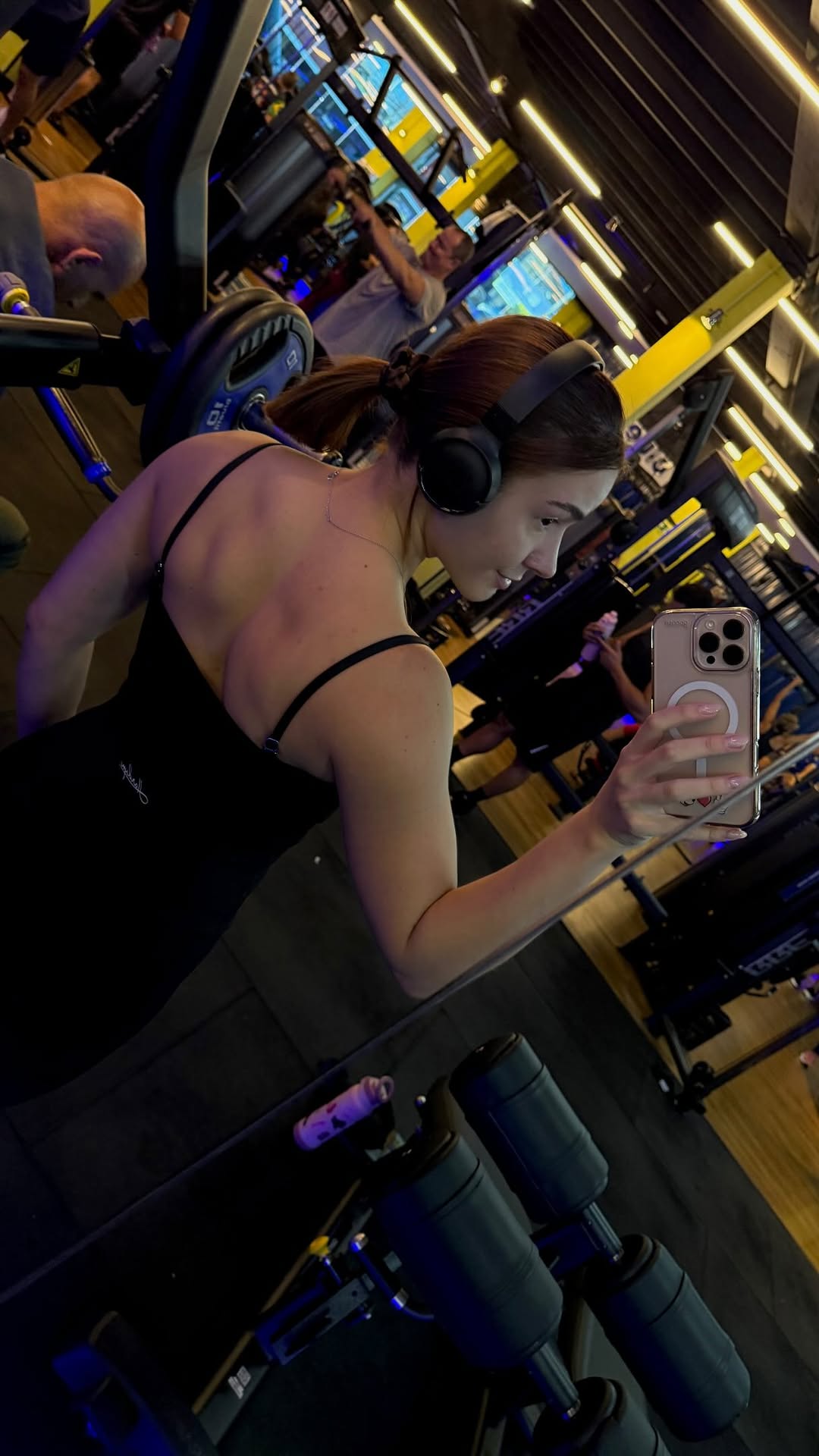 Só tenho olhos pra mim 😮‍💨🤌🏻

@hardynfitness 🏷️JAMILLE

#meme #viral #fyp #fitness #treino