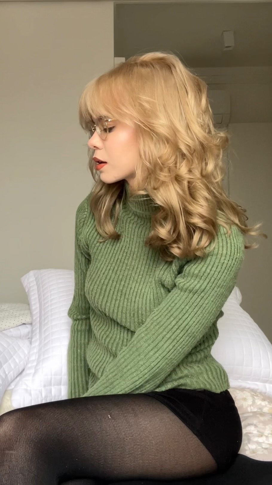 pega esse cabelo retocado, cheiroso e cheio de movimento 🌟✨💫🫣💫✨🌟 

#hair #hairgoals #blondehair #blondehairgirl #vintage