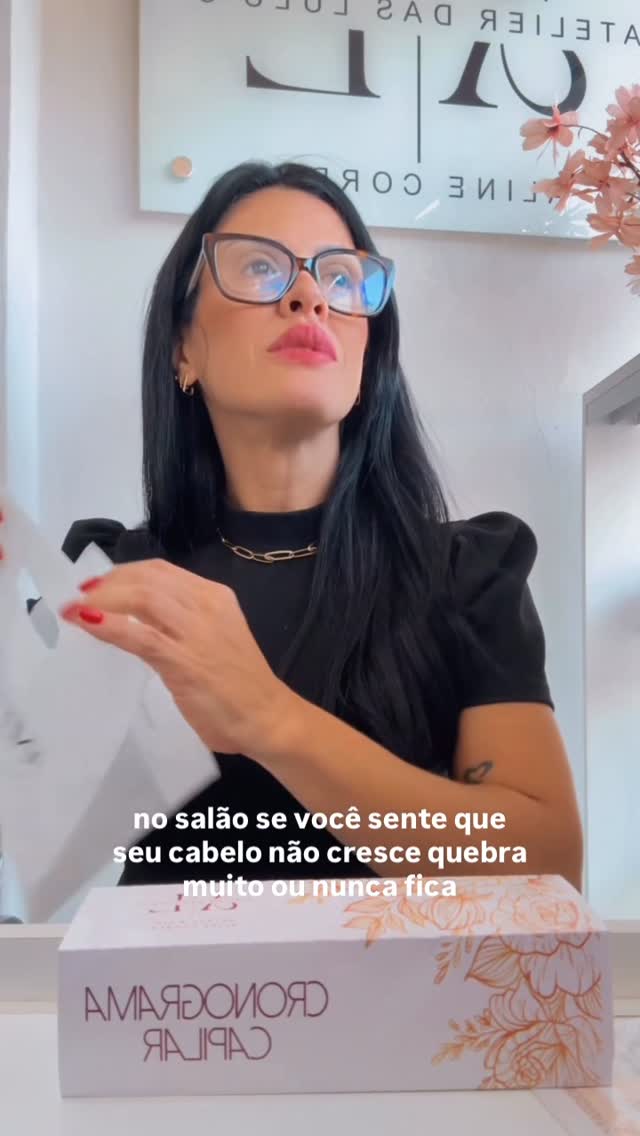 ⚠️ ATENÇÃO!

Seu cabelo pode estar pedindo socorro e você nem percebeu! 🚨

Ressecamento, quebra, falta de brilho e dificuldade de crescimento são sinais de que seus fios precisam de cuidados específicos.

O Cronograma Capilar certo pode transformar completamente a saúde do seu cabelo! ✨

Assista ao vídeo e descubra como cuidar dos seus fios em casa com o kit ideal para você. 💖

📲 Me chame no direct para montar o seu cronograma personalizado.