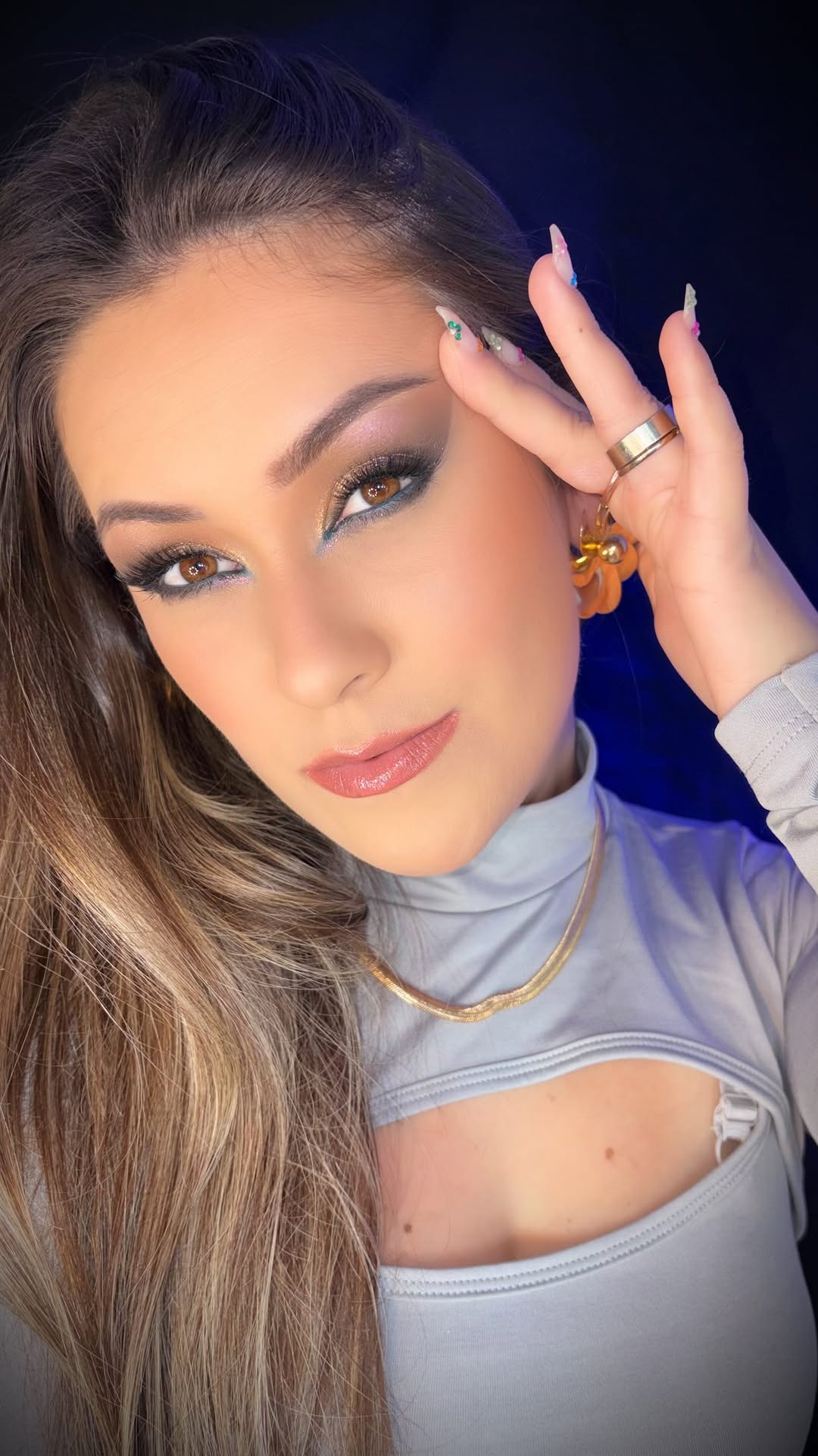Solta um brilhinho, vai ❤️‍🔥🔥
.
.
.
.
.
Insp: @radarodrigues 
.

.
.
.
#ᴇxᴘʟᴏʀᴀʀ #maquiagem #nostalgia #vaificarquerendochallenge #fypシ❤️💞❤️