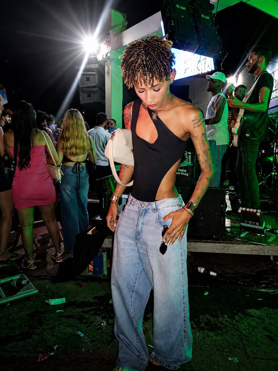 TERAPIA LOCO -MA🌟🖤🇧🇷🔥
.
.
#afrobeats #eletronica #música #viveravida #ᴇxᴘʟᴏʀᴀʀ f