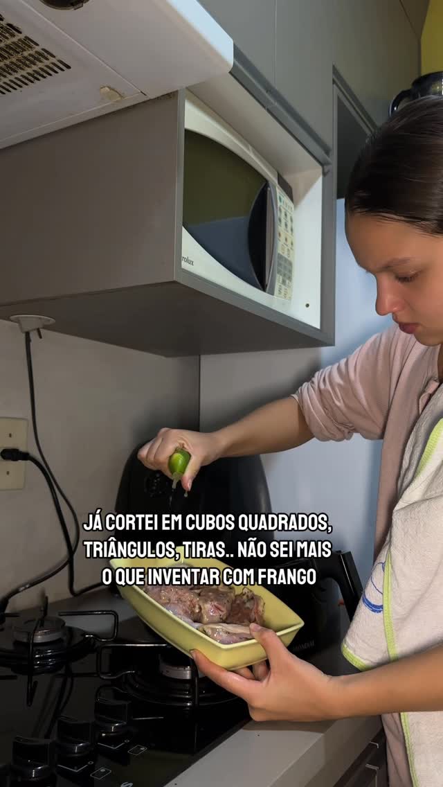 TIVE UMA IDEIA, vou cortar em formato de estrela 😋🤣
.
.
#meme #humor #engracado #vidareal #meidentifiquei
