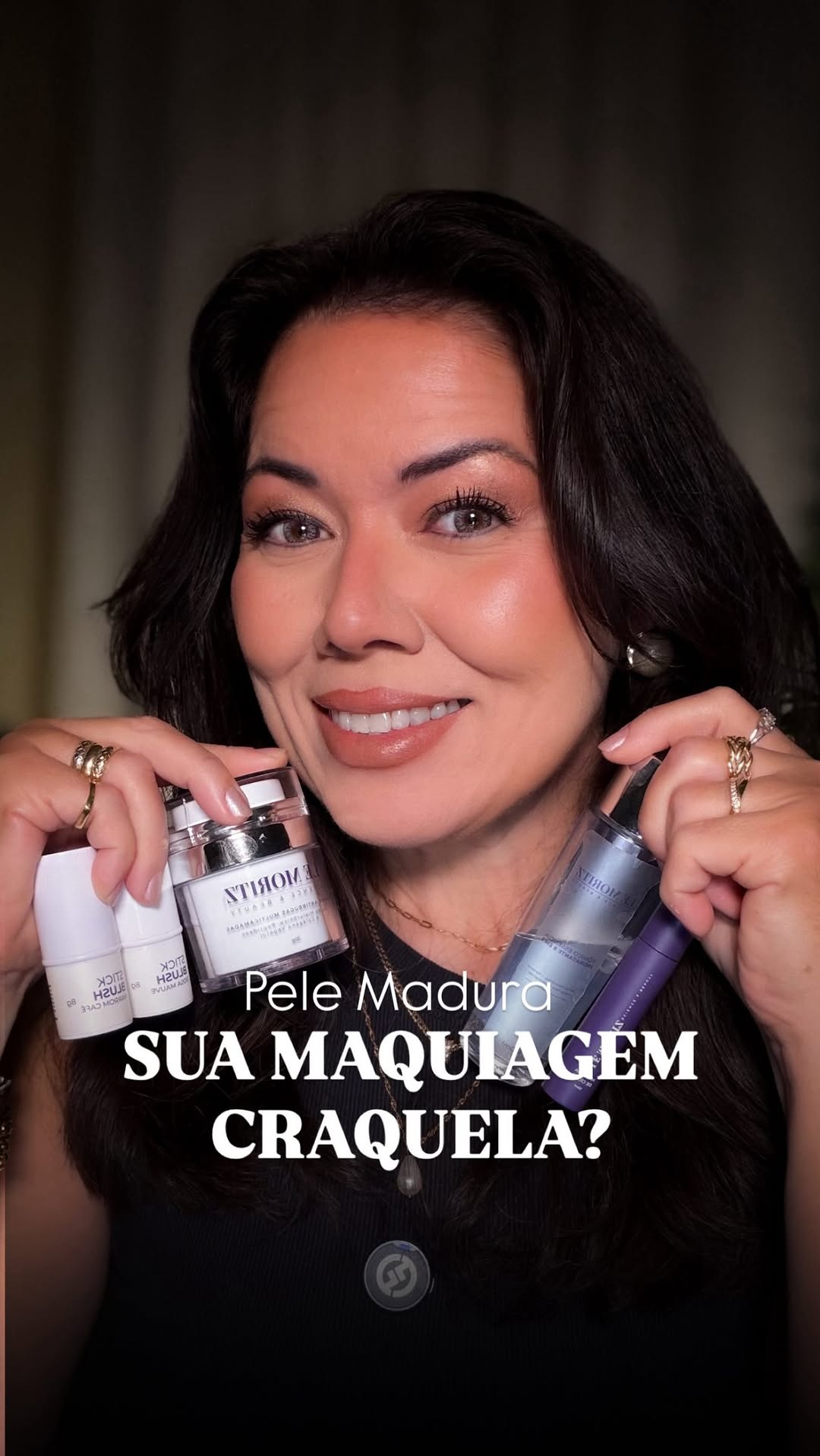 Maquiagem bonita é aquela que valoriza sua pele, não aquela que esconde quem você é!

Usando os produtos certos e com a técnica certa, a maquiagem na pele madura fica maravilhosa!

Usei os produtos da @lemoritz_oficial
Tônico essência 9 em 1
Serum Revitalizador de olhos 
Hidratante anti envelhecimento Multicamadas 
Stick blush Marrom café e Rosa mauve e Stick iluminador Rose.
Pra finalizar máscara regenerativa para cílios maduros.
Usando meu cupom *🏷️saralivorati* você garante 10% OFF, se pagar