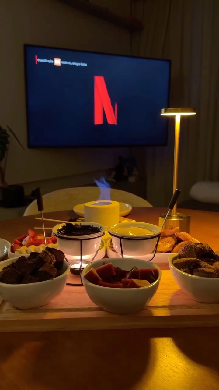 Tudo o quê usamos pra montar um fondue em casa🫕🏠

O que achou do resultado???🥰

Se quiser o link dos itens que usamos, comenta “eu quero” que eu te envio!🔗