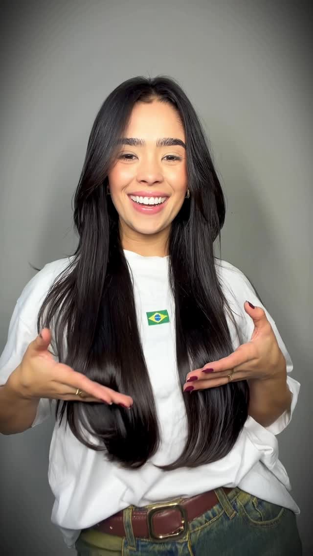 tinkerbelle ep - copa do mundo 🇧🇷

vcs acharam mesmo que eu deixaria vocês órfãs de look NESSE EVENTO CANÔNICO????? jamais!!!!!! 🫵🏼🫵🏼🫵🏼

é óbvio que trouxe algo fácil, prático e (((que não estraga suas roupas))) 🌟sim, eu pensei em tudo🌟