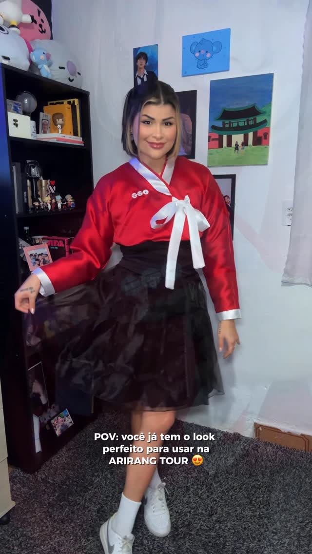 🚨 POV: você tem o look perfeito pra usar na ARIRANG TOUR 🚨

E essa novidade da @anpankstore ?? 
Meu Deus, estou completamente apaixonada! 😍
Um hanbok moderno, feito com MUITO estudo, cuidado, amor e qualidade!
É a nova coleção da Anpan!!!

O lançamento oficial acontece no dia 15/6 e são pouquíssimas vagas!!

Já se prepara pra garantir o seu e ARRASAR nos shows do BTS!!! ESTAMOS MUITO ARIRANGADAS!!!! ❤️
.
#bts #btsarmy #bangtan #btscomeback #btsarirang