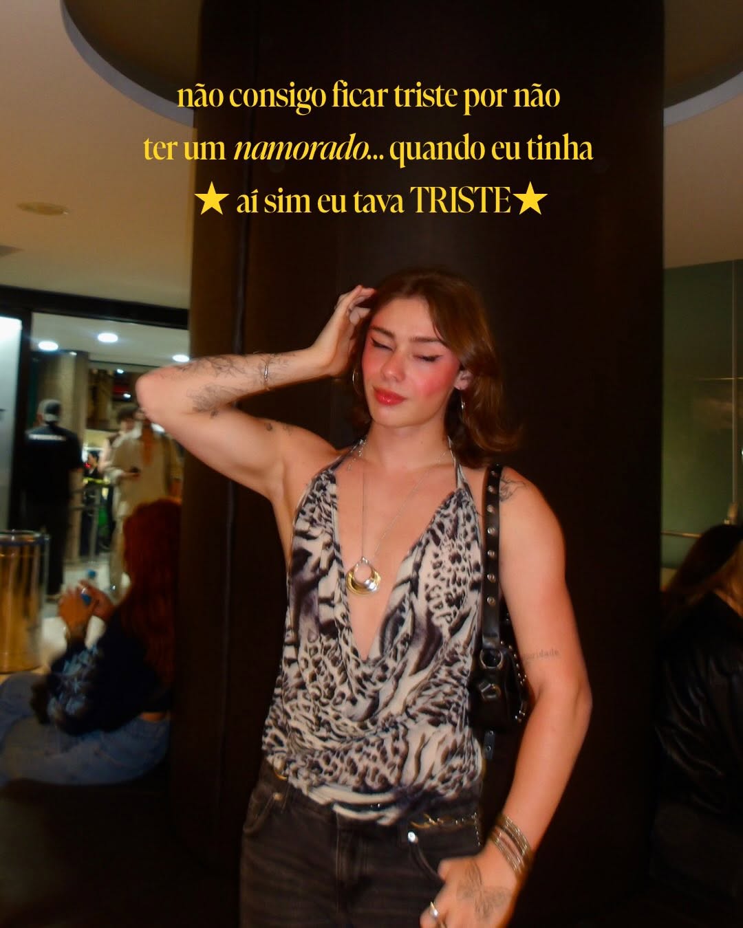 dia dos namorados chegou e eu só consigo sentir a paz de viver feliz na minha própria companhia 🐆🤎✨
_
_
_
_
_
_
_
_
_
#diadosnamorados #valentines #relacionamento #carrossel #lgbt