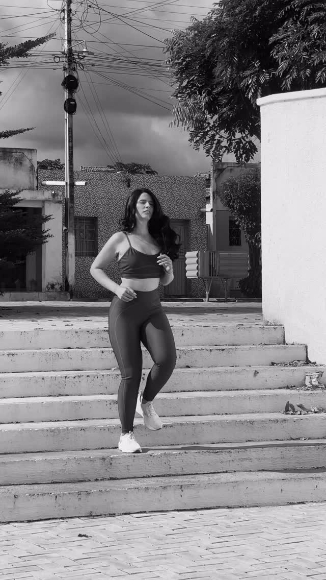 ✨ O primeiro capítulo da Thay Fitwear já começou.

Antes do lançamento oficial da nossa coleção completa, escolhemos apresentar uma edição exclusiva e limitada, inspirada na força, na energia e na paixão que movem o Brasil. 🇧🇷💚💛

Nossa **Coleção Cápsula • Edição Brasil 2026** chega com peças selecionadas e acessórios exclusivos para quem ama unir conforto, qualidade e estilo no dia a dia.

As unidades são limitadas e a pré-venda já está aberta! Garanta a sua e faça parte das primeiras client