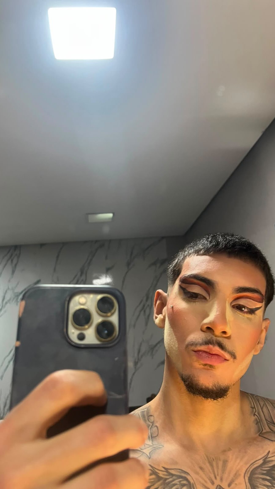 👁️