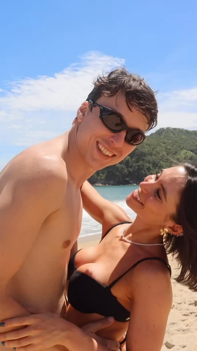 ser amada em voz alta!💖
Feliz 3 anos meu amor, te amo
