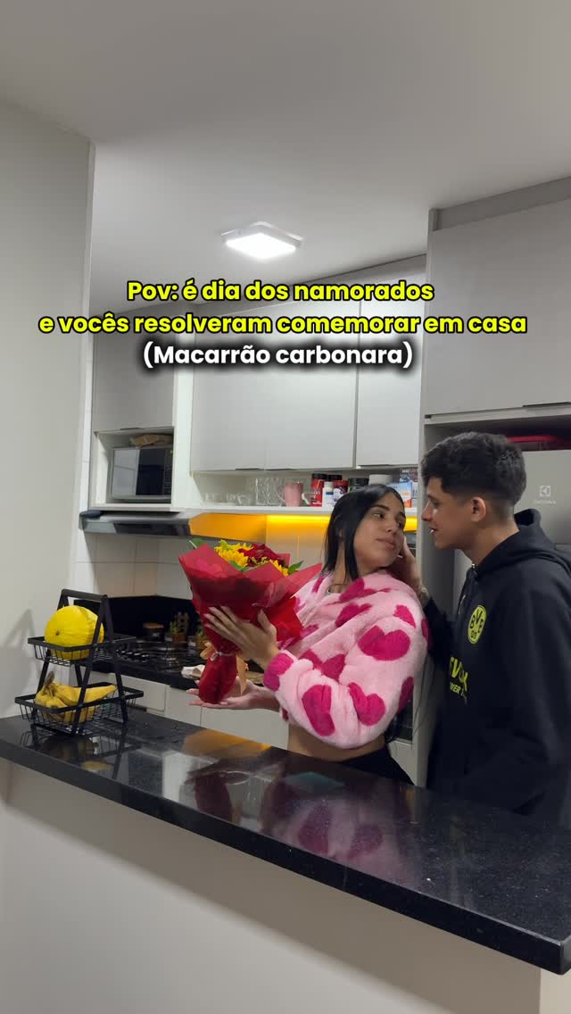 Já faz uma cota que eu gosto dele 👩🏻‍❤️‍👨🏽💐 gostou segue pra + 💖
.
.
.
.
#casal #pov #receita #viral