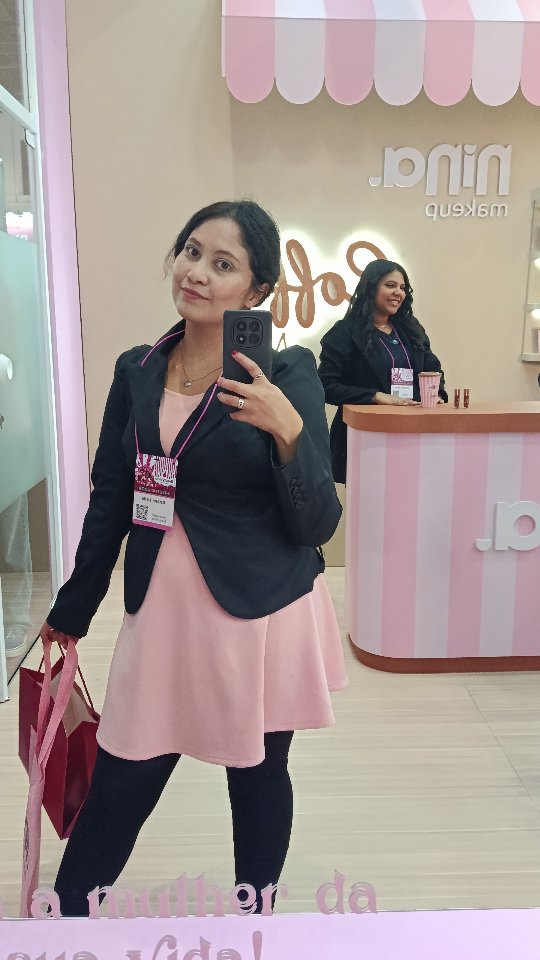 POV: você é influenciador e foi na beauty show, pode  fazer network com as marcas,teve a oportunidade de conhecer os lançamentos do mercado em primeira mão, adquiriu conhecimento e o evento ainda reconheceu o seu trabalho 

Me contem vocês já viram a @beautyshowoficial por esse ângulo?

#beautyshow #eventos #networking #marcas #conhecimento