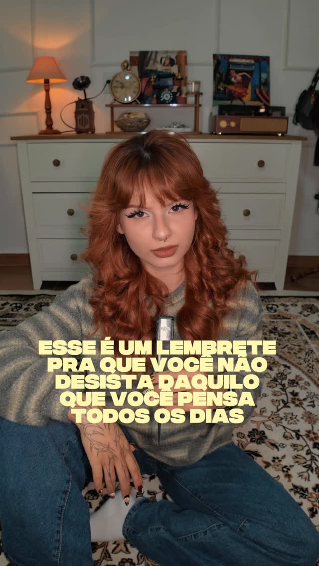 vi um video com essa legenda e me deixou muito pensativa sobre tudo o que já rolou na minha vida até então… por quê temos medo de ser vistos tentando?