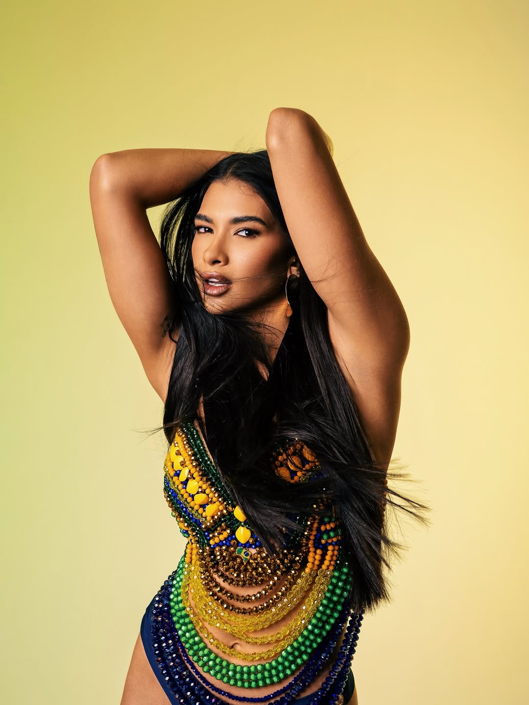 BRASIL, hoje é tudo nosso! 🇧🇷🌟☝🏻

Foto: @jpsfotografo 
Cropped: @carlosdemetrihus 
Beleza: @kikanunesmakeup 
CEO: @ismenia_ribeiro_