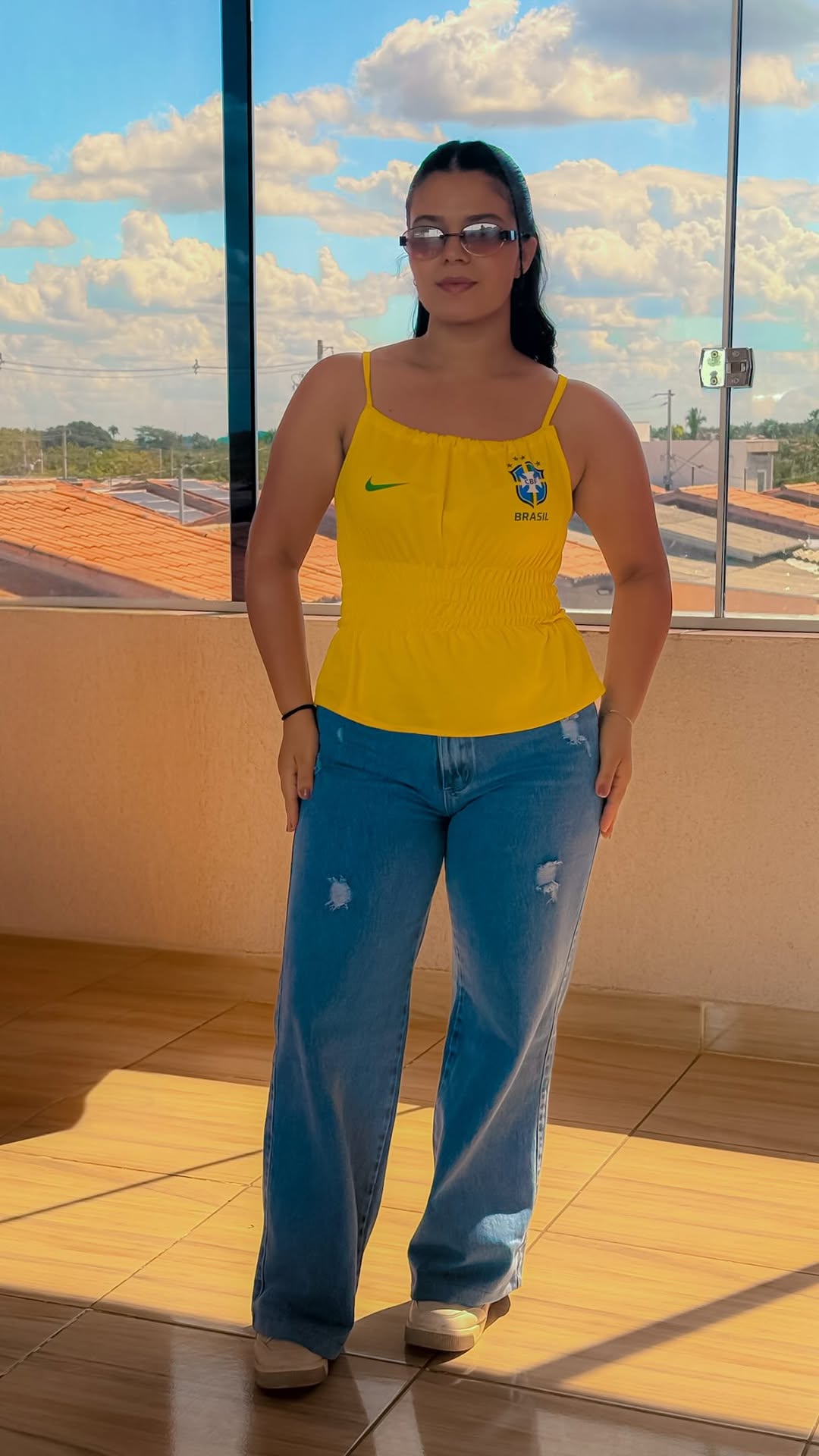 Arrume-se comigo para um dia de festa e muito futebol 💚💛⚽️✨Look pronto, torcida preparada e coração
 já acelerado! Agora quero saber: quanto vai ser o placar? Deixa seu palpite aqui nos comentários 👇🔥

#copa2026#lookcopa#viralizar#fy