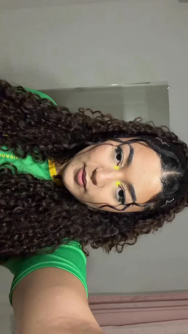 Vamo Brasillll🇧🇷🇧🇷🇧🇷
#copa #brasil🇧🇷 #brasil #makeup 
#transicao