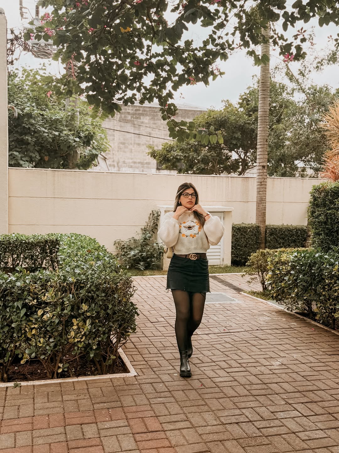um fit check que um paparazzi registrou, @osh_abb 🤣💖🐝

SHEIN Fit Check Challenge! Pesquise por AJU9V na SHEIN para comprar exatamente o meu look e garantir descontos extras!

@sheinofficial @sheinbrasil

#SHEINtrends #SHEINsaveinstyle

#ad