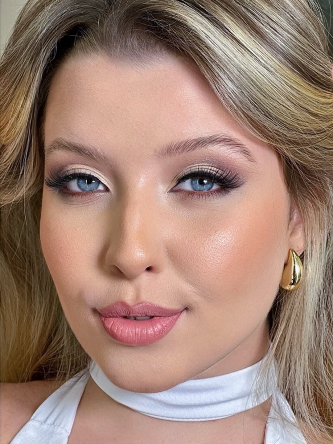 Uma maquiagem clássica que nunca sai de moda 🤍💄@leticiasantanads
Model: @anaantuneszz 

#makeup #beauty