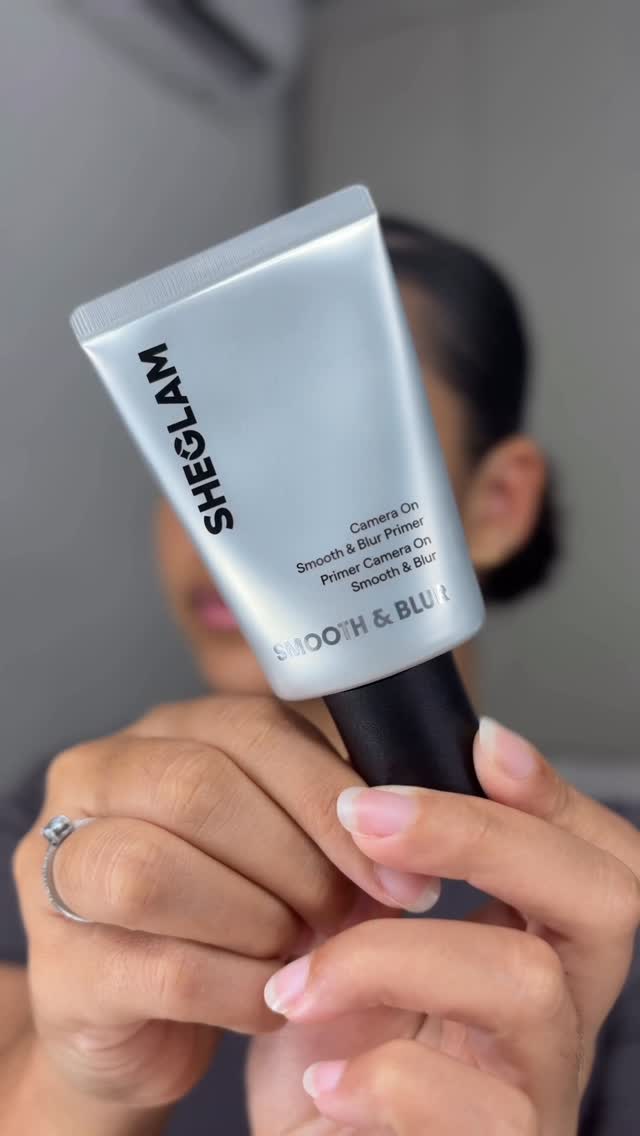 Magia que destoca o rosto ou puro marketing?🤔
IMPACTADA! com esse resultado!
-
Primer da: @sheglam_official 
-
#sheglamcameraonprimers 
#sheglamblurringprimer 
#sheglamcameraonspray 
#sheglam