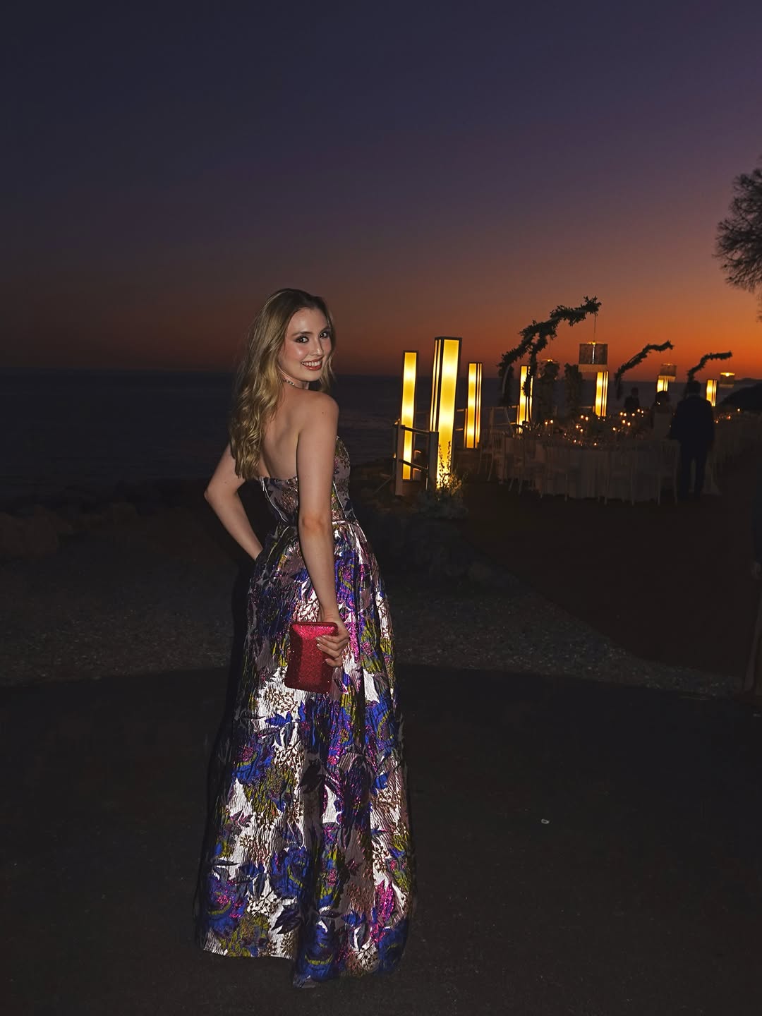 Celebrando o amor na Itália 💖

Vestido: @vestidapelabia 
Acessórios: @jonesdorsemijoiass