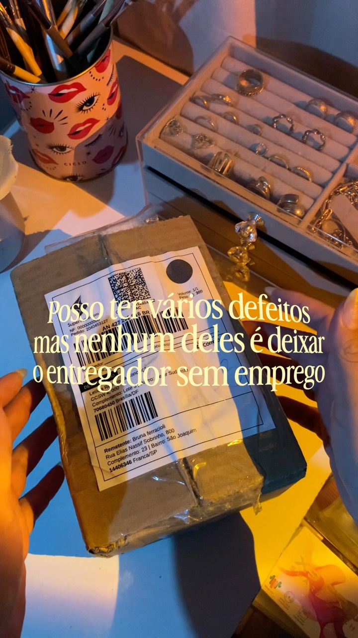 Se depender de mim eles nunca ficarão desempregados kkkkkk 

#Fy #comprinhas #humor #memes #fyp