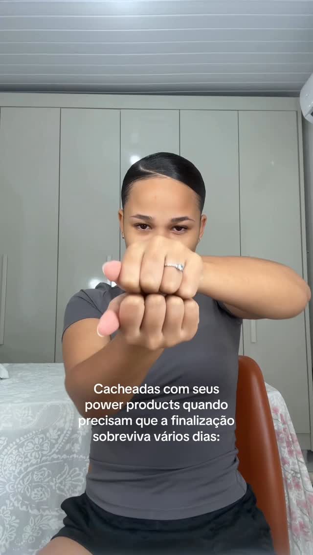 Quais são seus "power products"?🤔
#cachos #cabelocacheado #curlyhair #produtosdebeleza fypシ